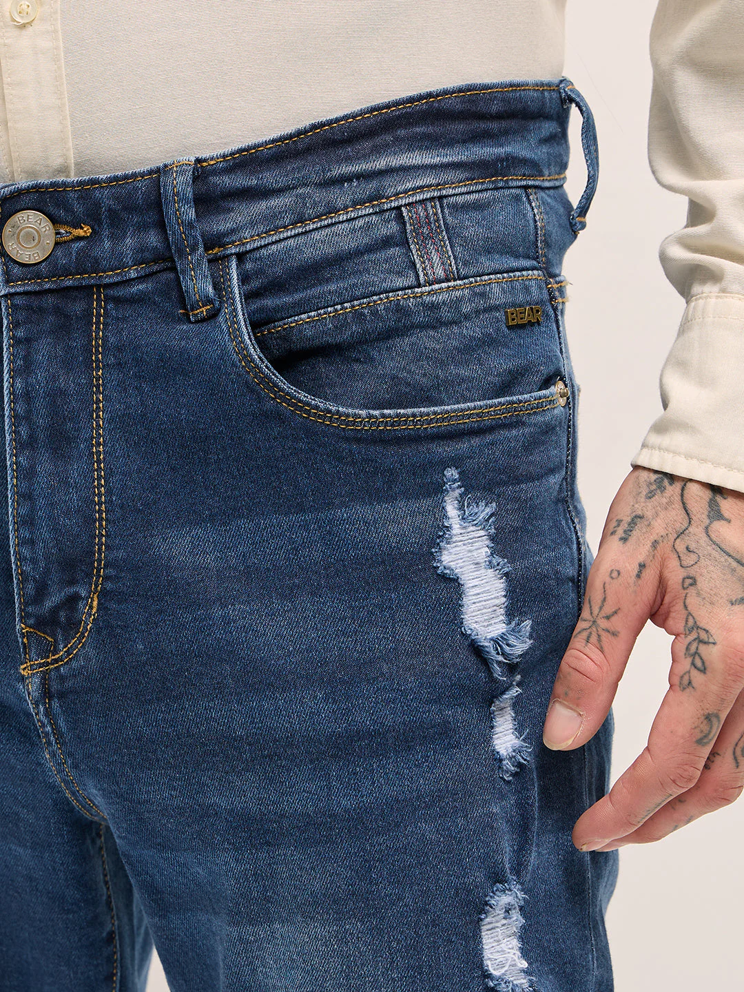 Men Blue Light Fade Mid-Rise Jeans - Image 5