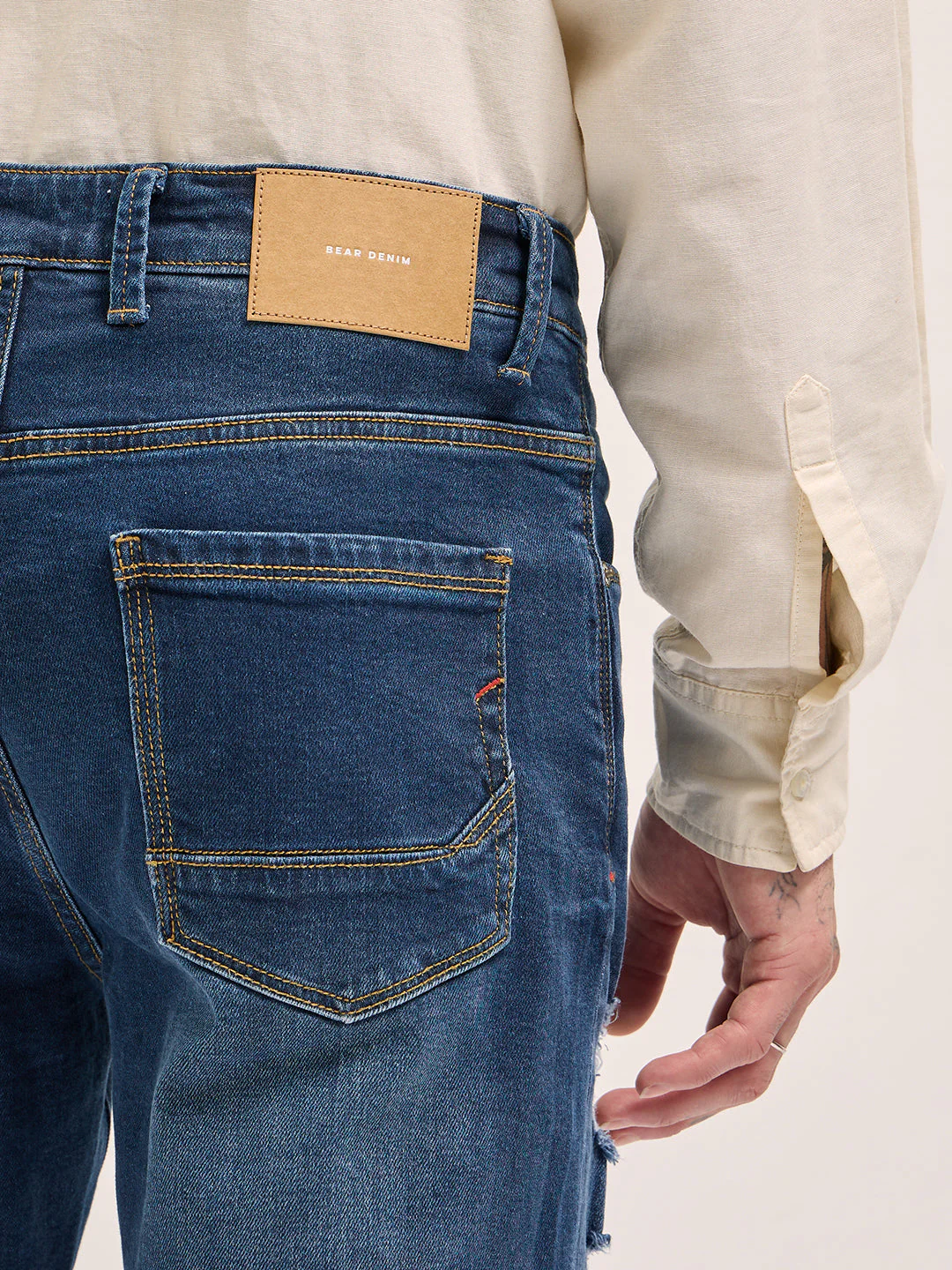 Men Blue Light Fade Mid-Rise Jeans - Image 6