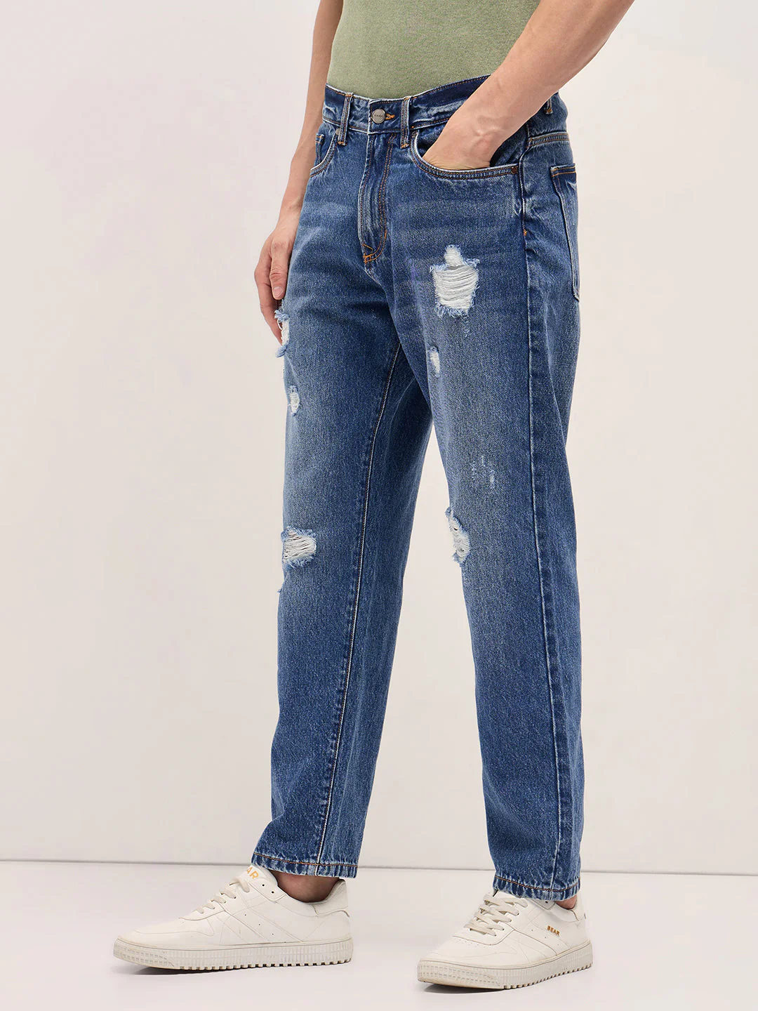 Men Mid BlueLight Fade High Distressed Mid-Rise Relaxed Fit Jeans - Image 3