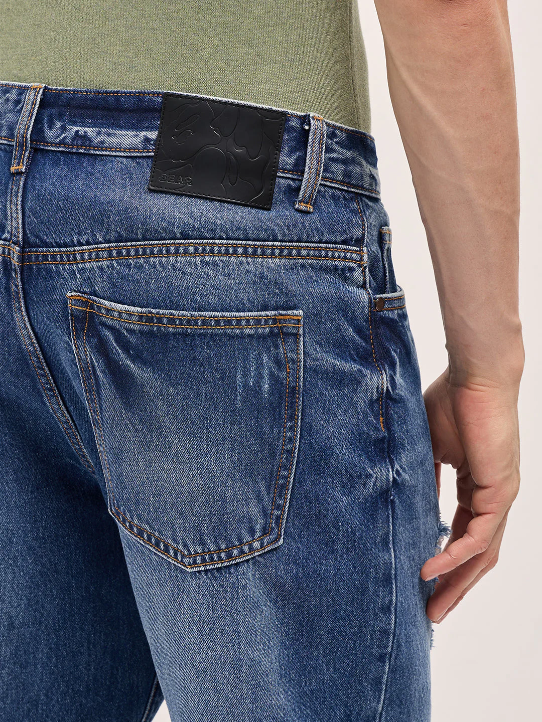 Men Mid BlueLight Fade High Distressed Mid-Rise Relaxed Fit Jeans - Image 5