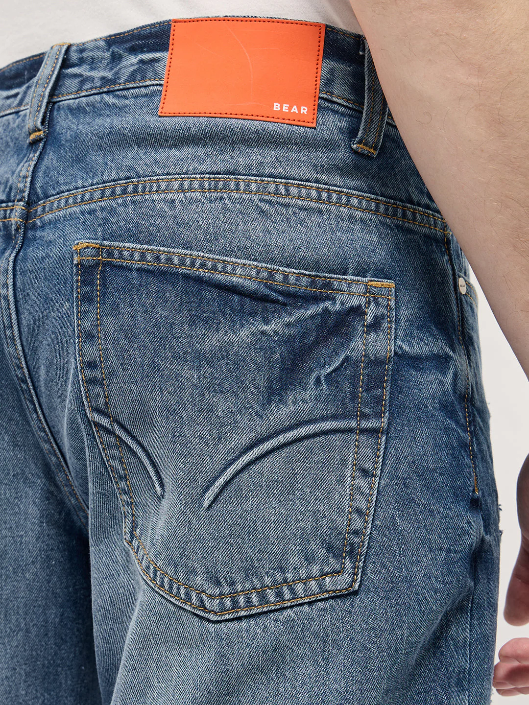 Men Mid BlueLight Fade High Distressed Mid-Rise Relaxed Fit Jeans - Image 6