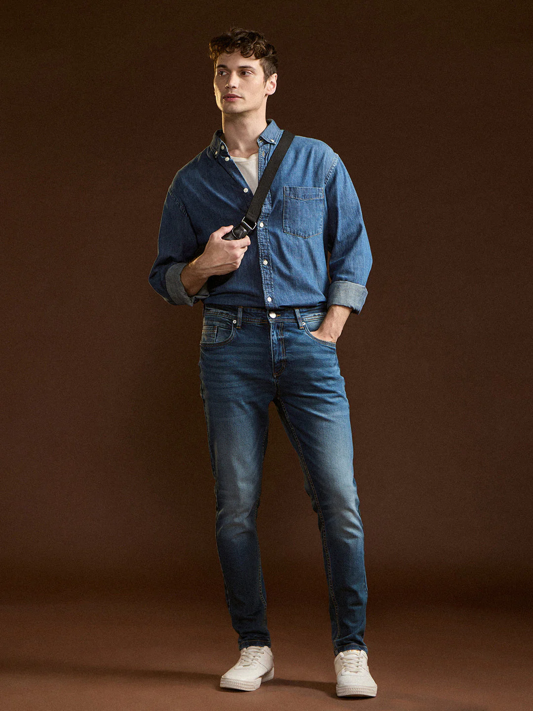 Men Blue Mid-Rise Slim Fit Jeans - Image 4