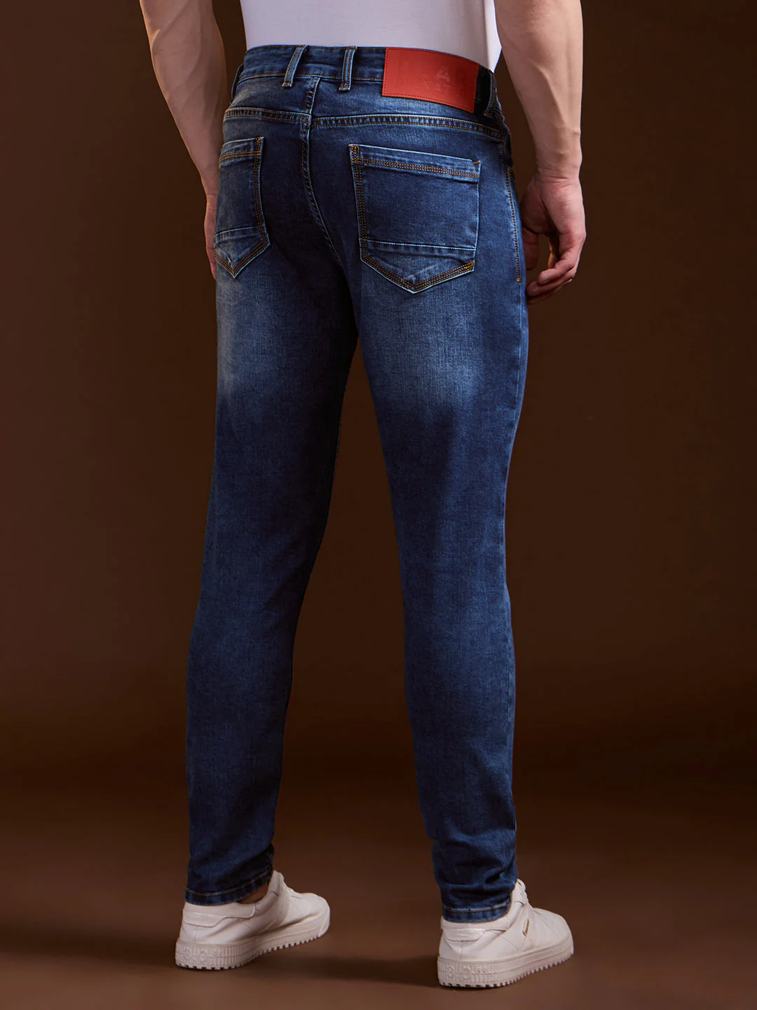 Men Mid BlueLight Fade Slim Fit Mid-Rise Jeans - Image 2