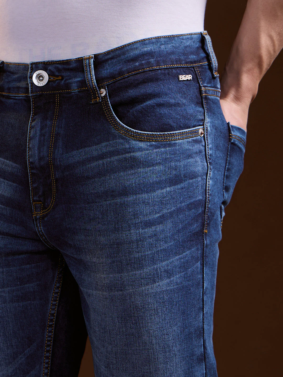 Men Mid BlueLight Fade Slim Fit Mid-Rise Jeans - Image 5