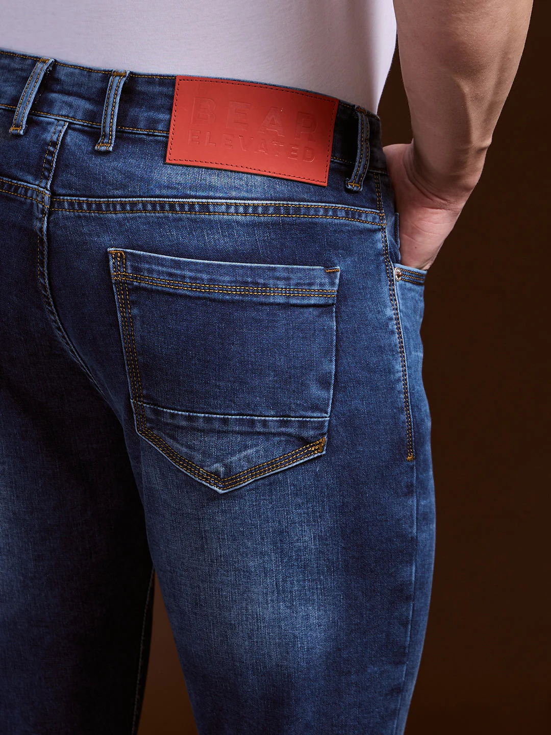 Men Mid BlueLight Fade Slim Fit Mid-Rise Jeans - Image 6
