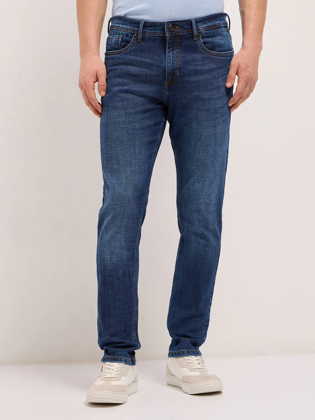 Men Mid BlueLight Fade Slim Fit Mid-Rise Jeans - Image 7