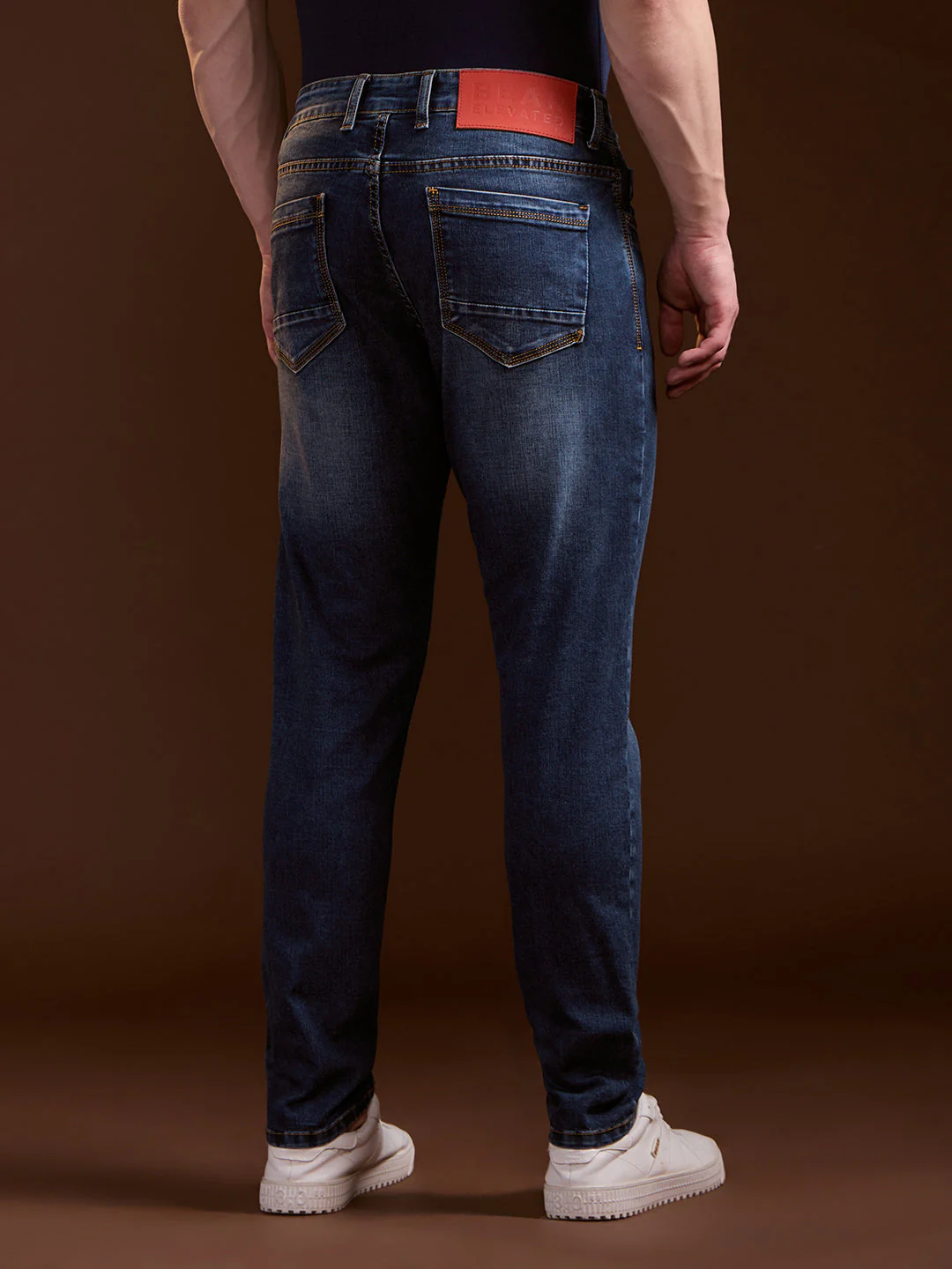 Men Mid BlueLight Fade Slim Fit Mid-Rise Jeans - Image 2
