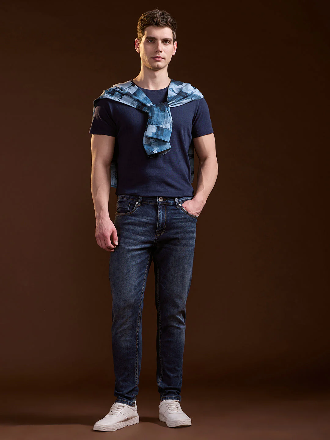 Men Mid BlueLight Fade Slim Fit Mid-Rise Jeans - Image 4
