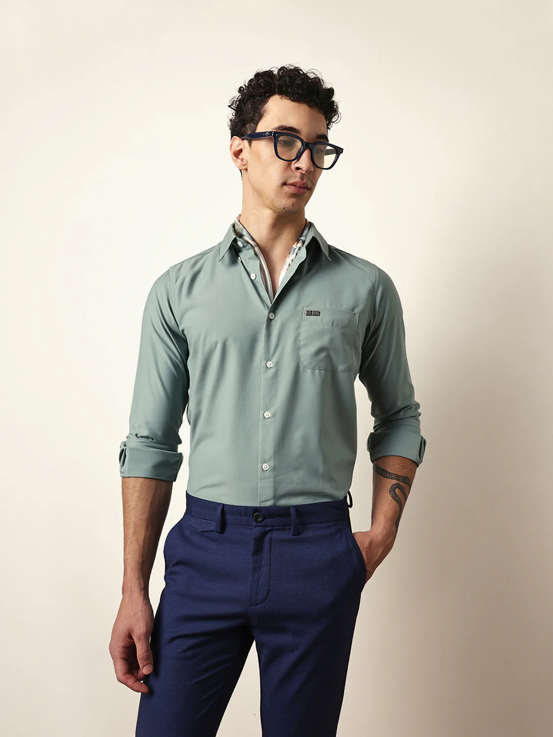Men Modern Fit Casual Shirt