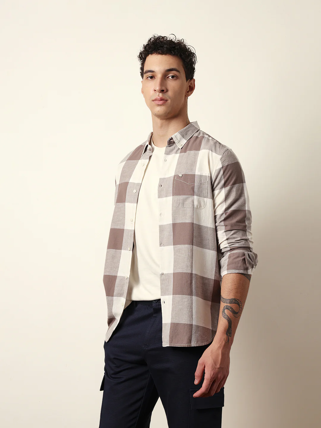 Men Modern Fit Casual Shirt - Image 4
