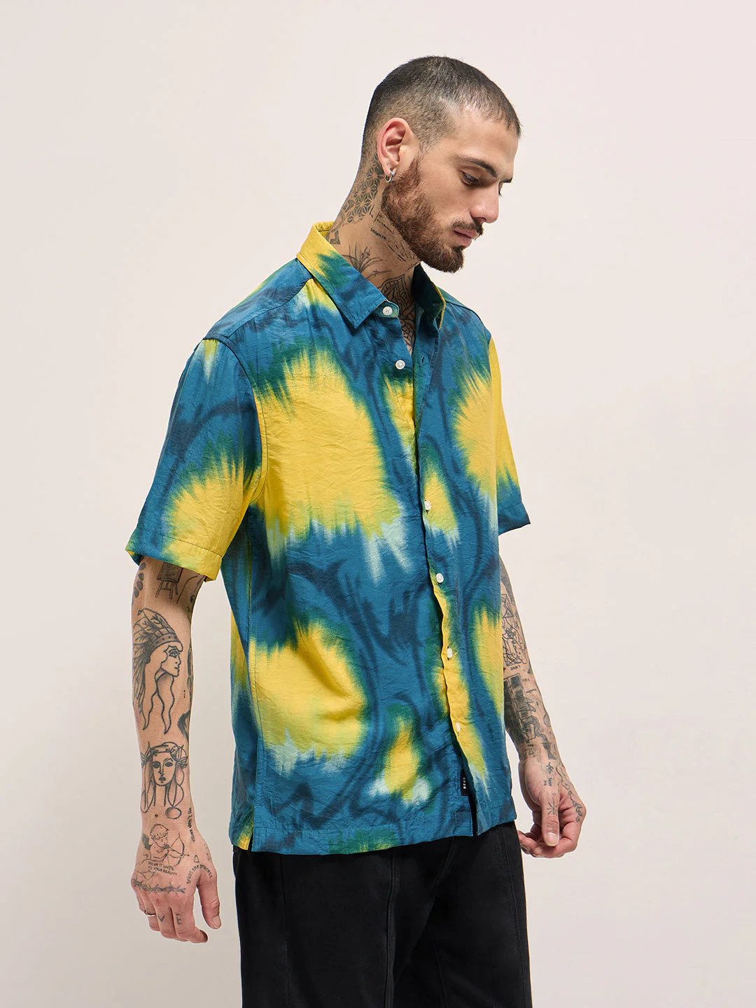 Men Multi-Color Abstract Digital Print Relax Fit Casual Shirt - Image 3