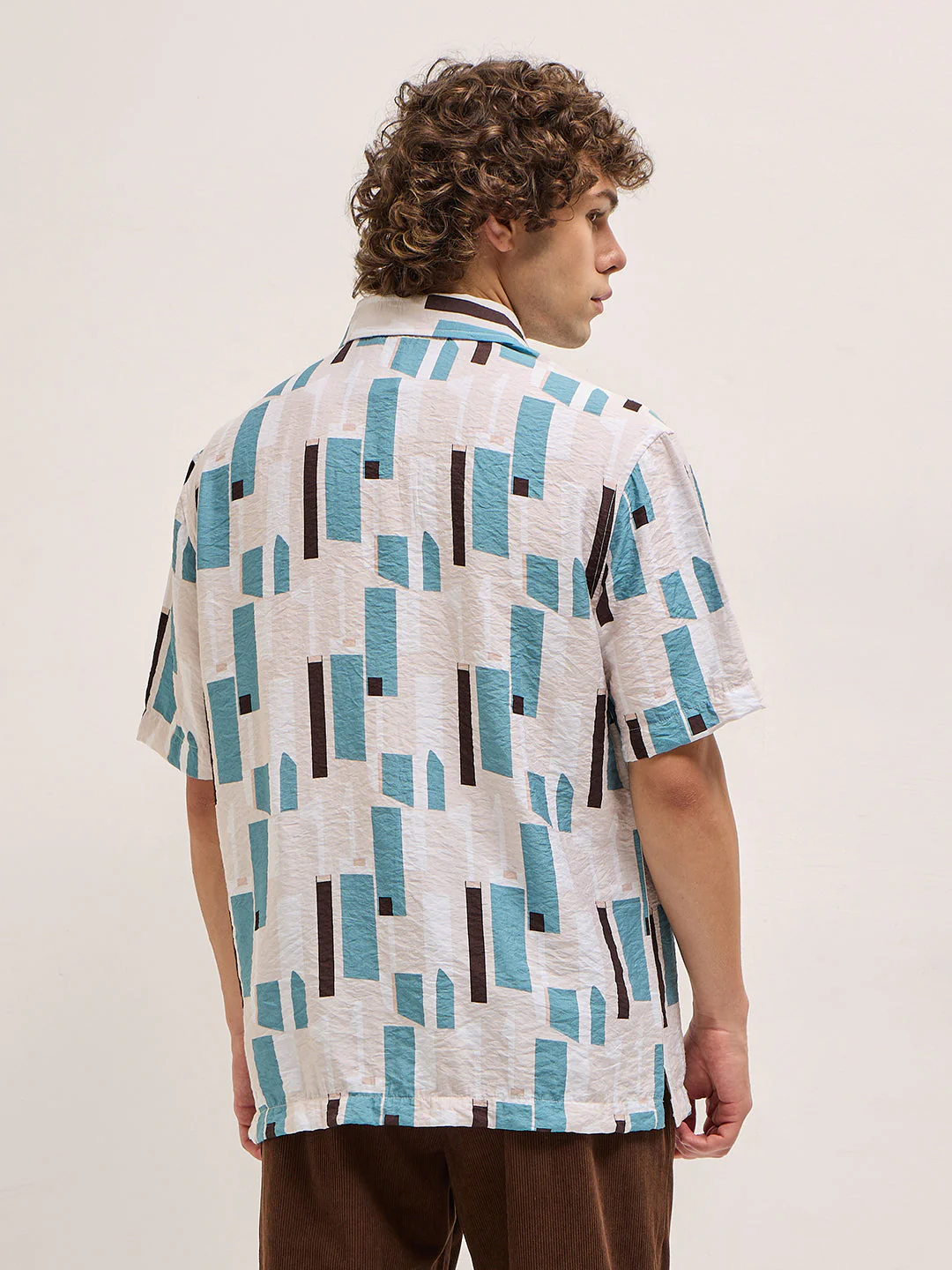 Men Multi-Color Geometrical Print Relax Fit Casual Shirt - Image 2