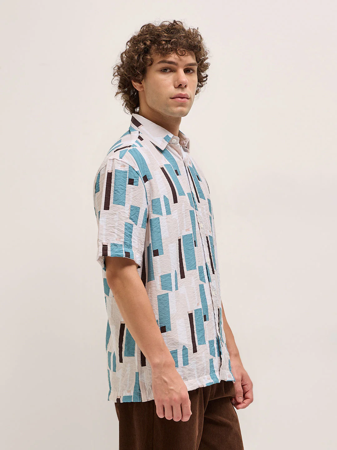 Men Multi-Color Geometrical Print Relax Fit Casual Shirt - Image 3