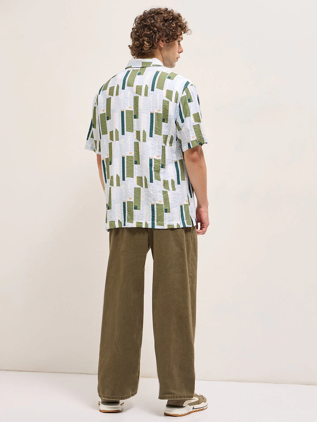Men Multi-Color Geometrical Print Relax Fit Casual Shirt - Image 2