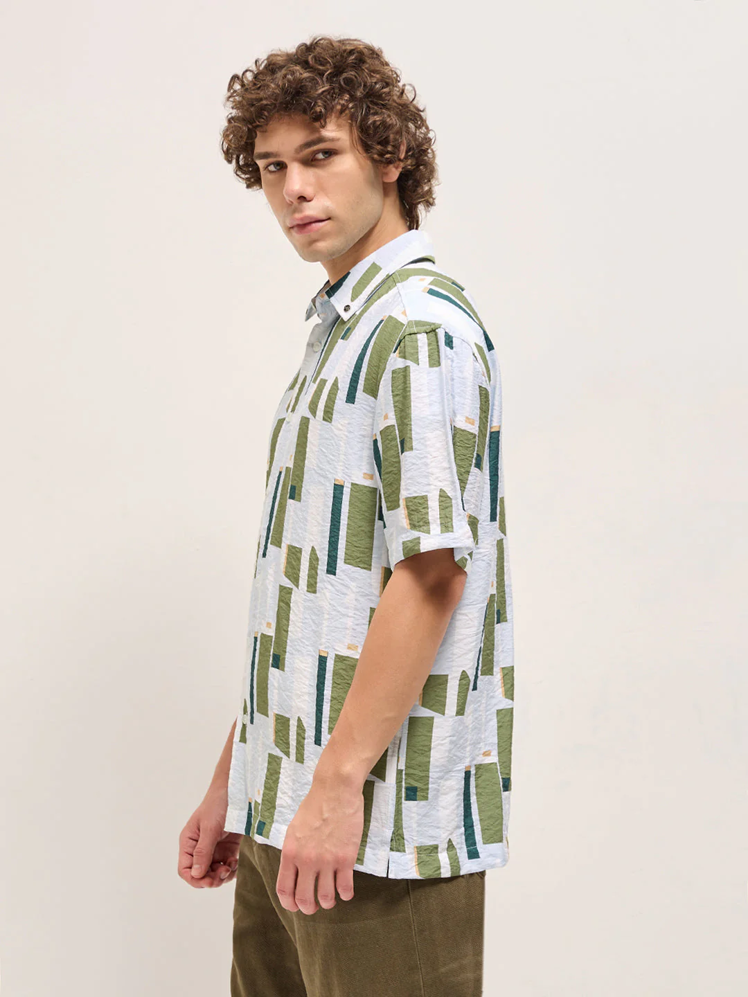 Men Multi-Color Geometrical Print Relax Fit Casual Shirt - Image 3