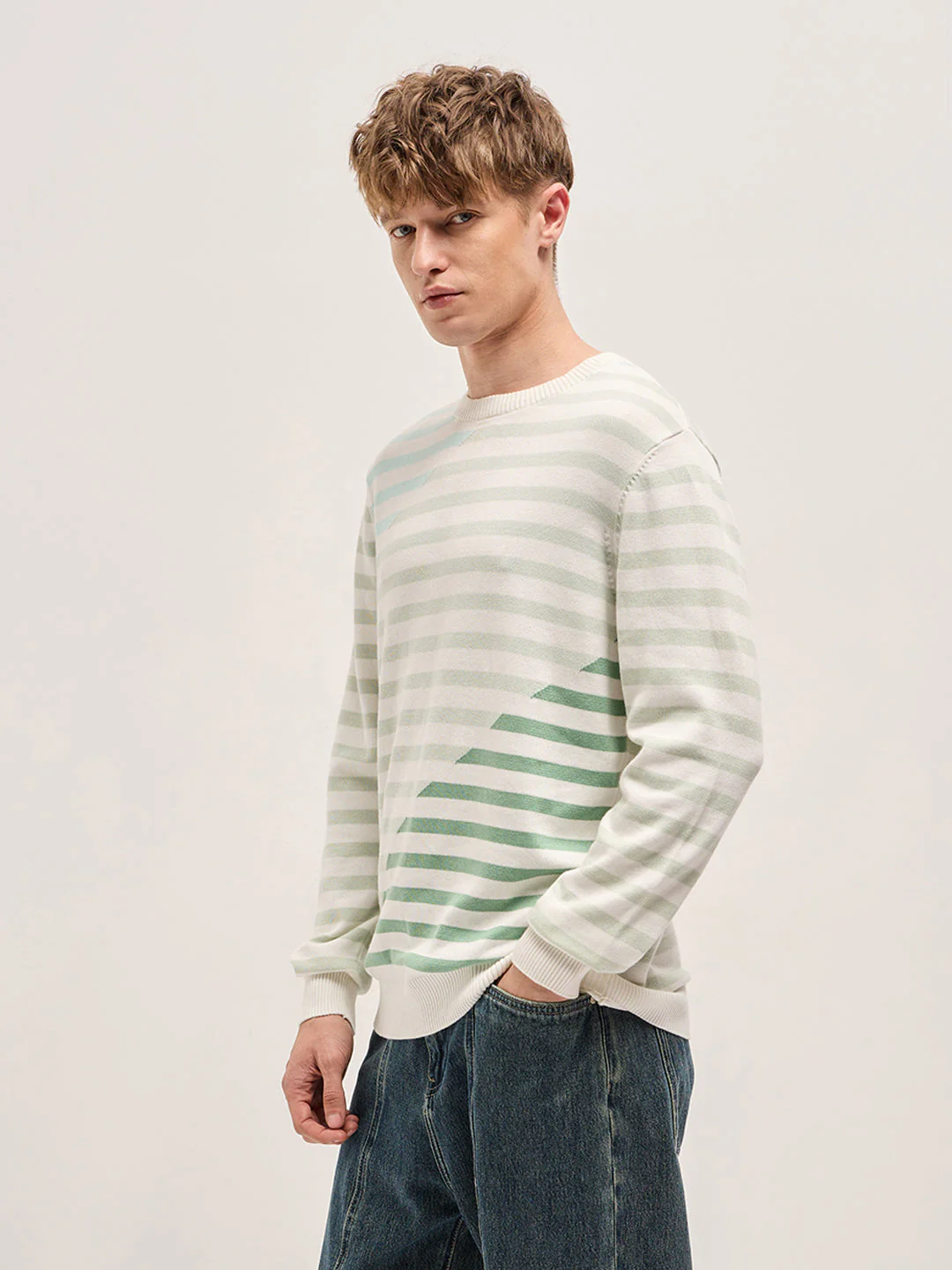Men Multi-Color Horizontal Striped Slim Fit Ribbed Crew Neck T-shirt - Image 3