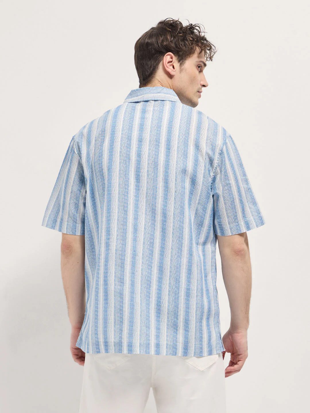 Men Multi-Color Printed Vertical Stripes Relax Fit Casual Shirt - Image 2
