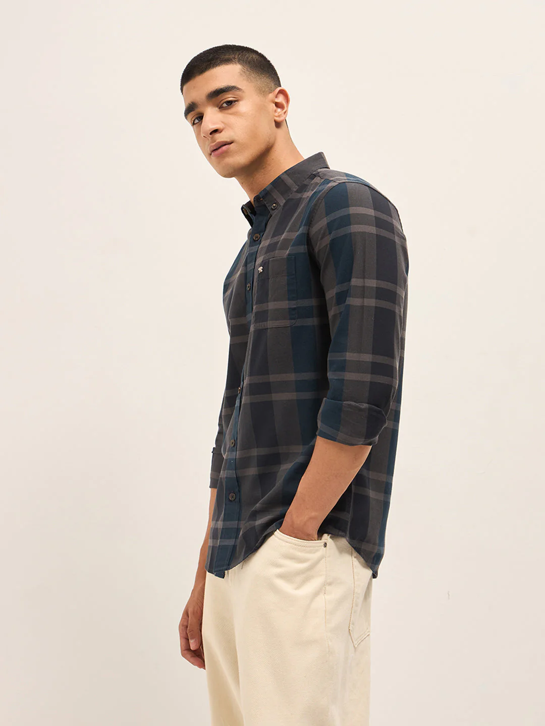 Men Multi-Color Tartan Checked Slim Fit Casual Shirt - Image 3