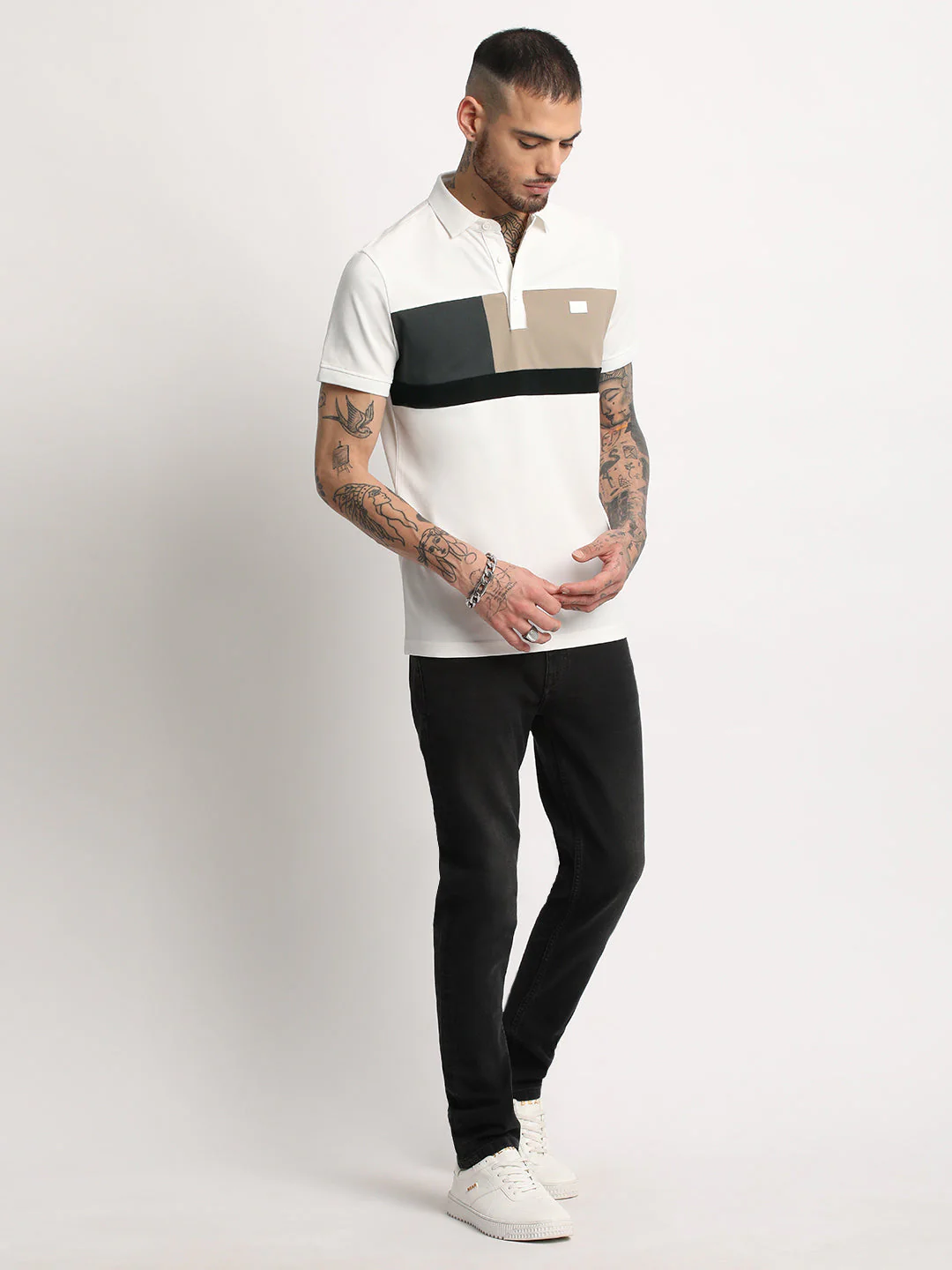 Men  Multi Colourblocked Polo T-shirt - Image 5