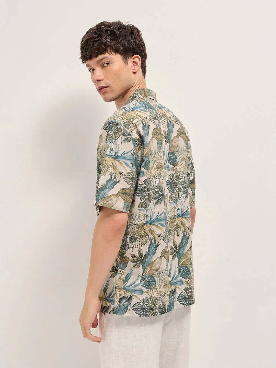 Men Multicolor Abstract Tropical Leaf Print Oversized Fit Half Sleeve Shirt - Image 2