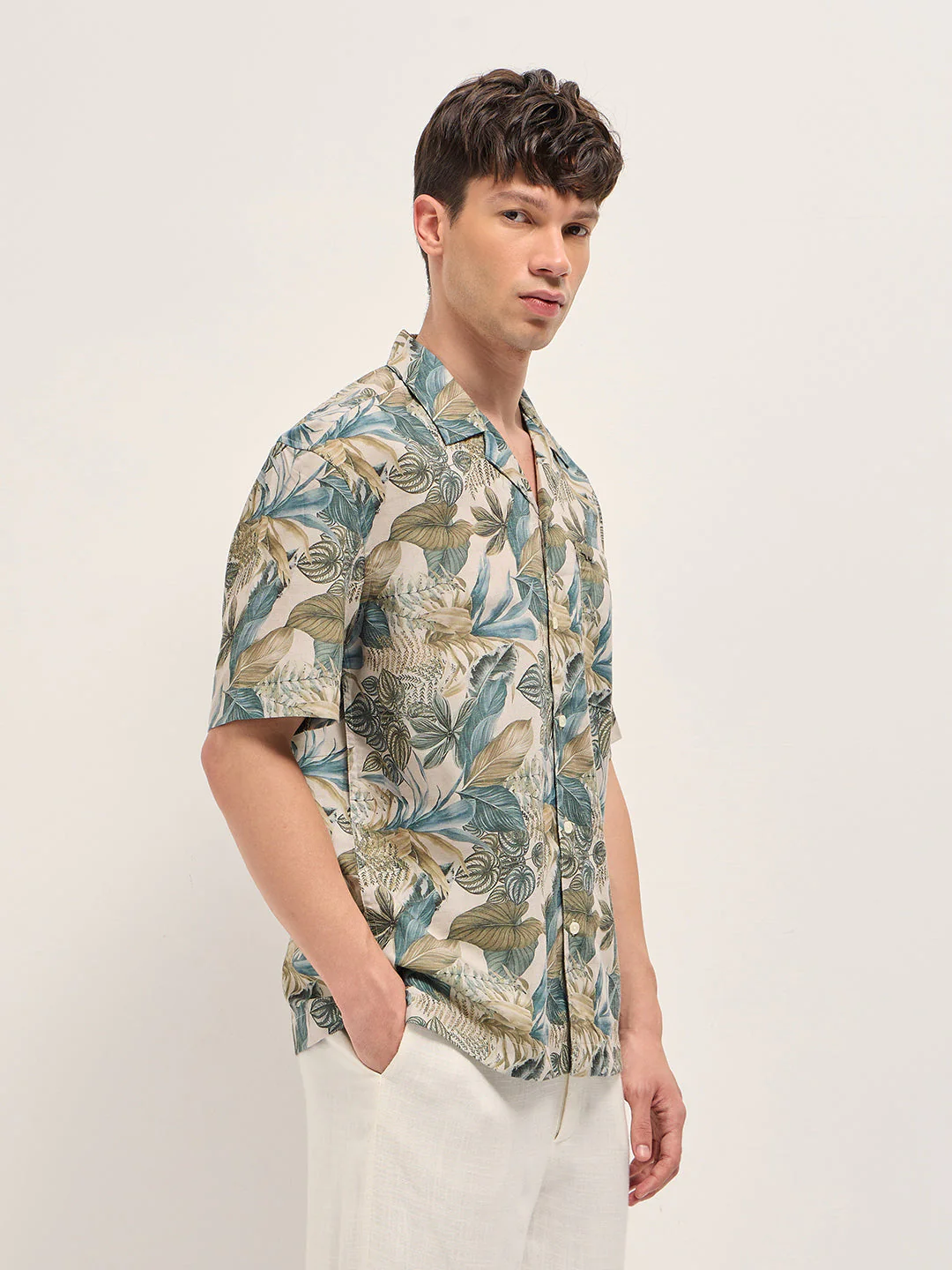 Men Multicolor Abstract Tropical Leaf Print Oversized Fit Half Sleeve Shirt - Image 3
