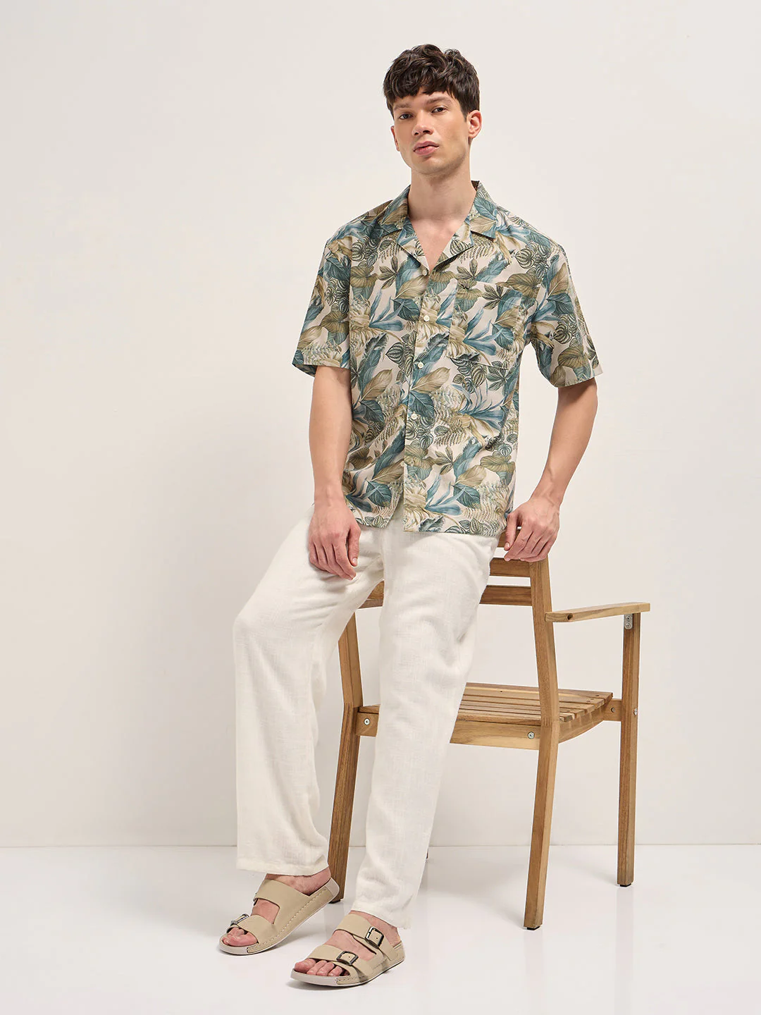 Men Multicolor Abstract Tropical Leaf Print Oversized Fit Half Sleeve Shirt - Image 4