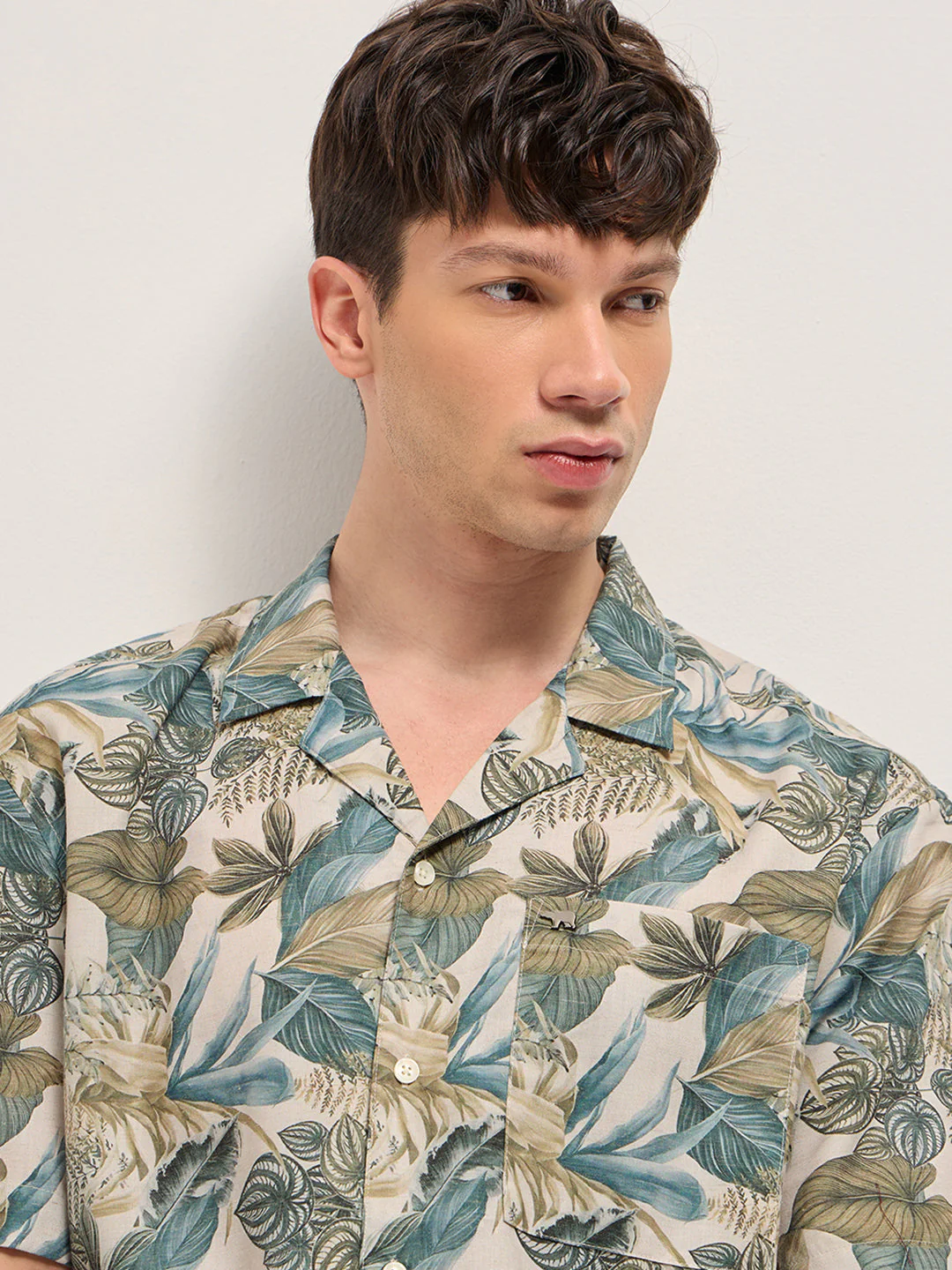 Men Multicolor Abstract Tropical Leaf Print Oversized Fit Half Sleeve Shirt - Image 5