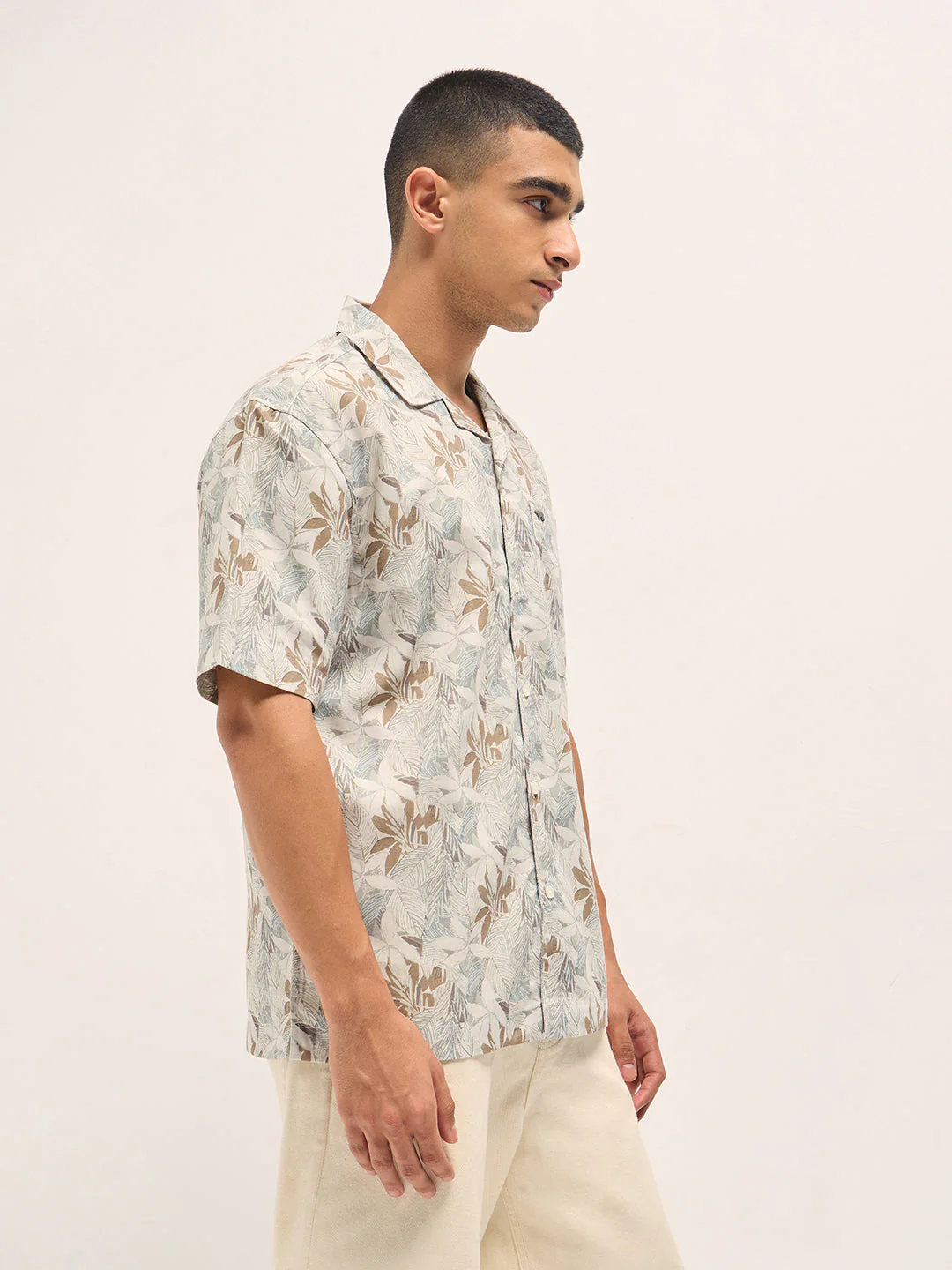 Men Multicolor Tropical Leaf Print Oversized Fit Half Sleeve Shirt - Image 3