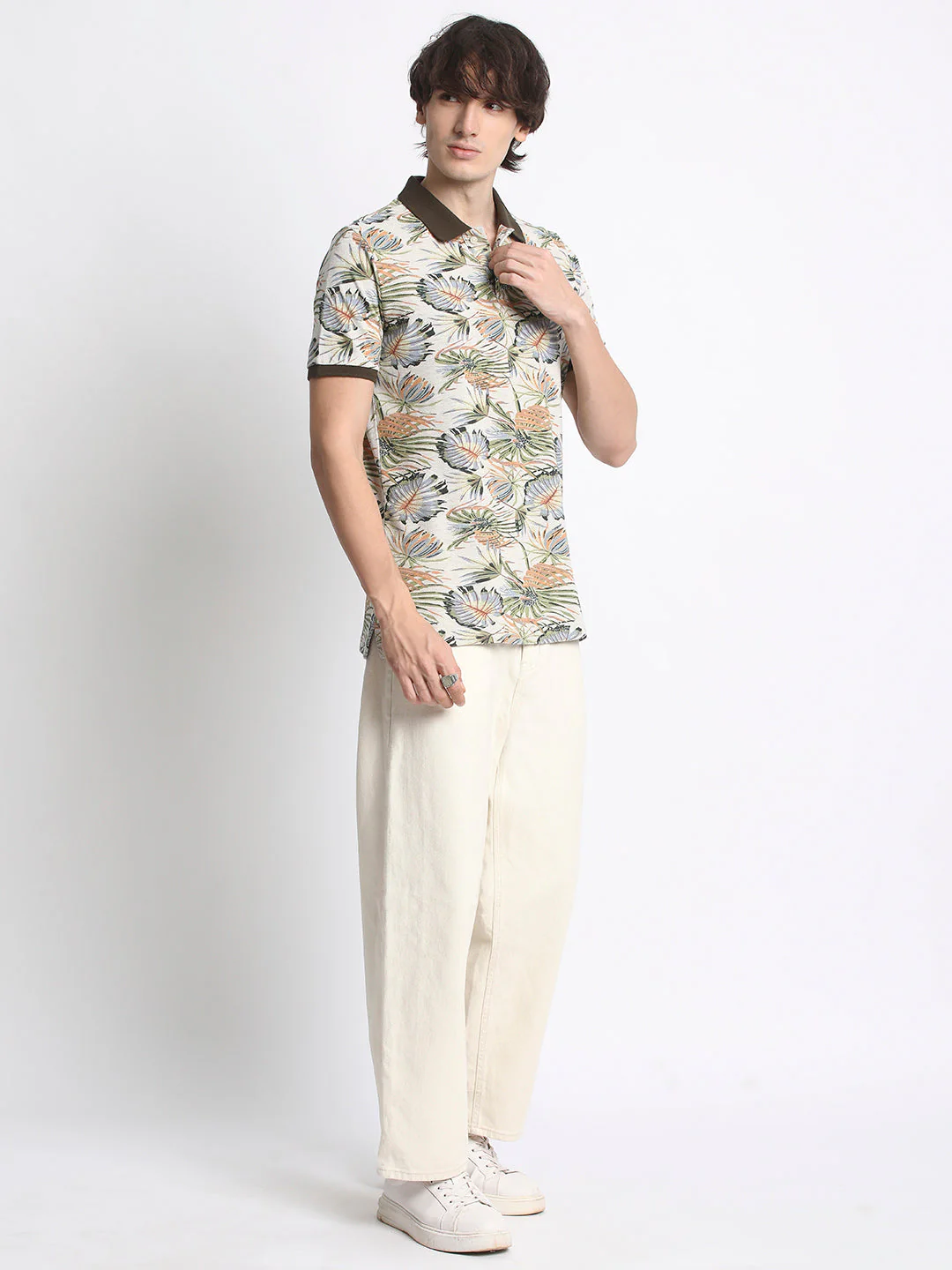 Men  Multicolored Floral Print Regular Fit Polo T-Shirt - Image 5