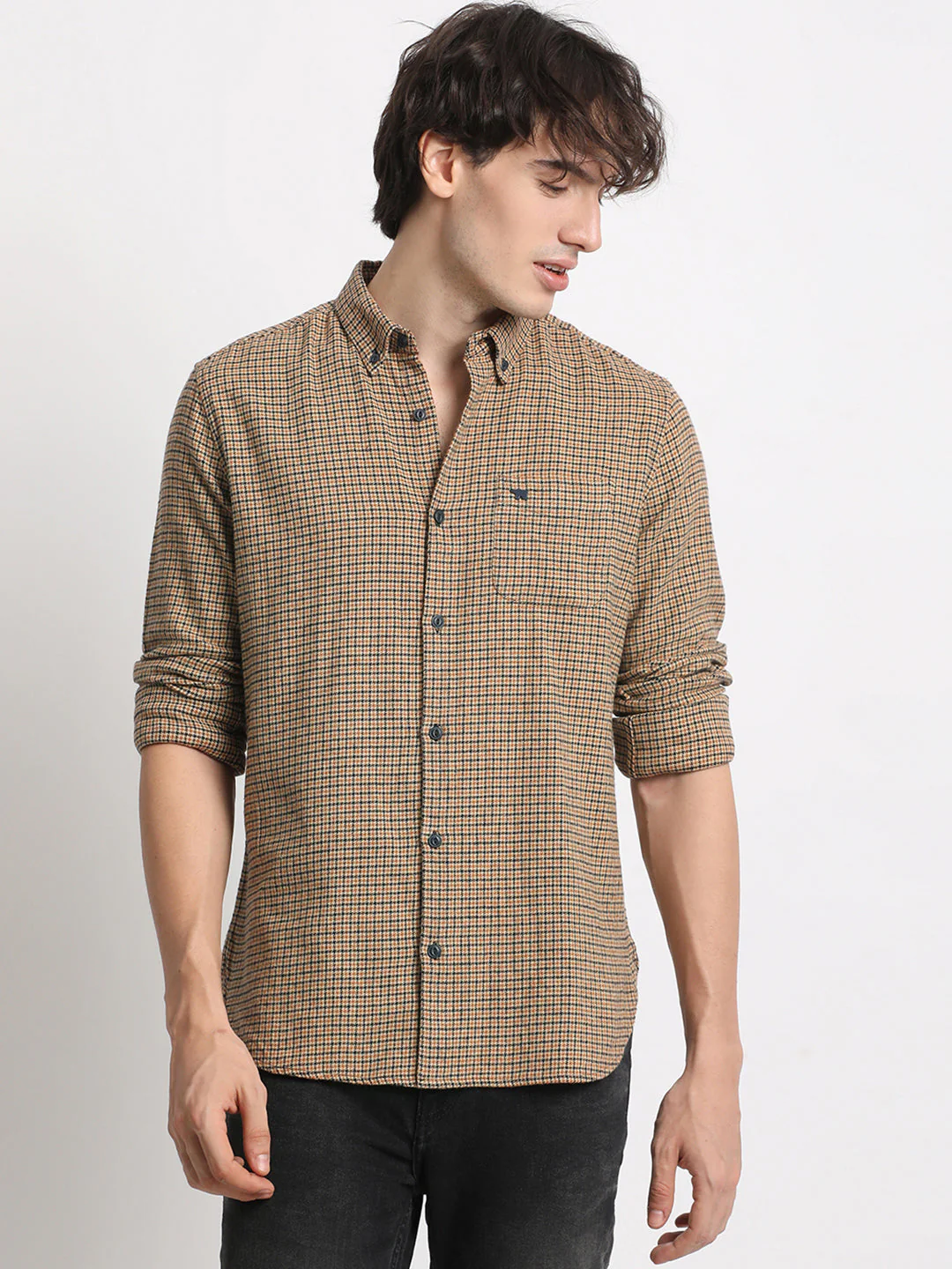 Men  Mustard Checked Slim Fit Casual Shirt - Image 2