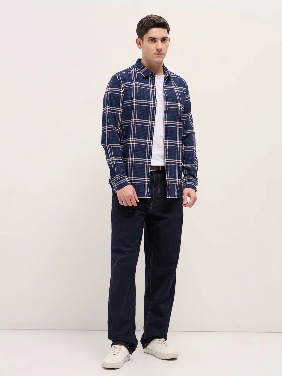 Men Navy Blue Checked Slim Fit Casual Shirt - Image 4