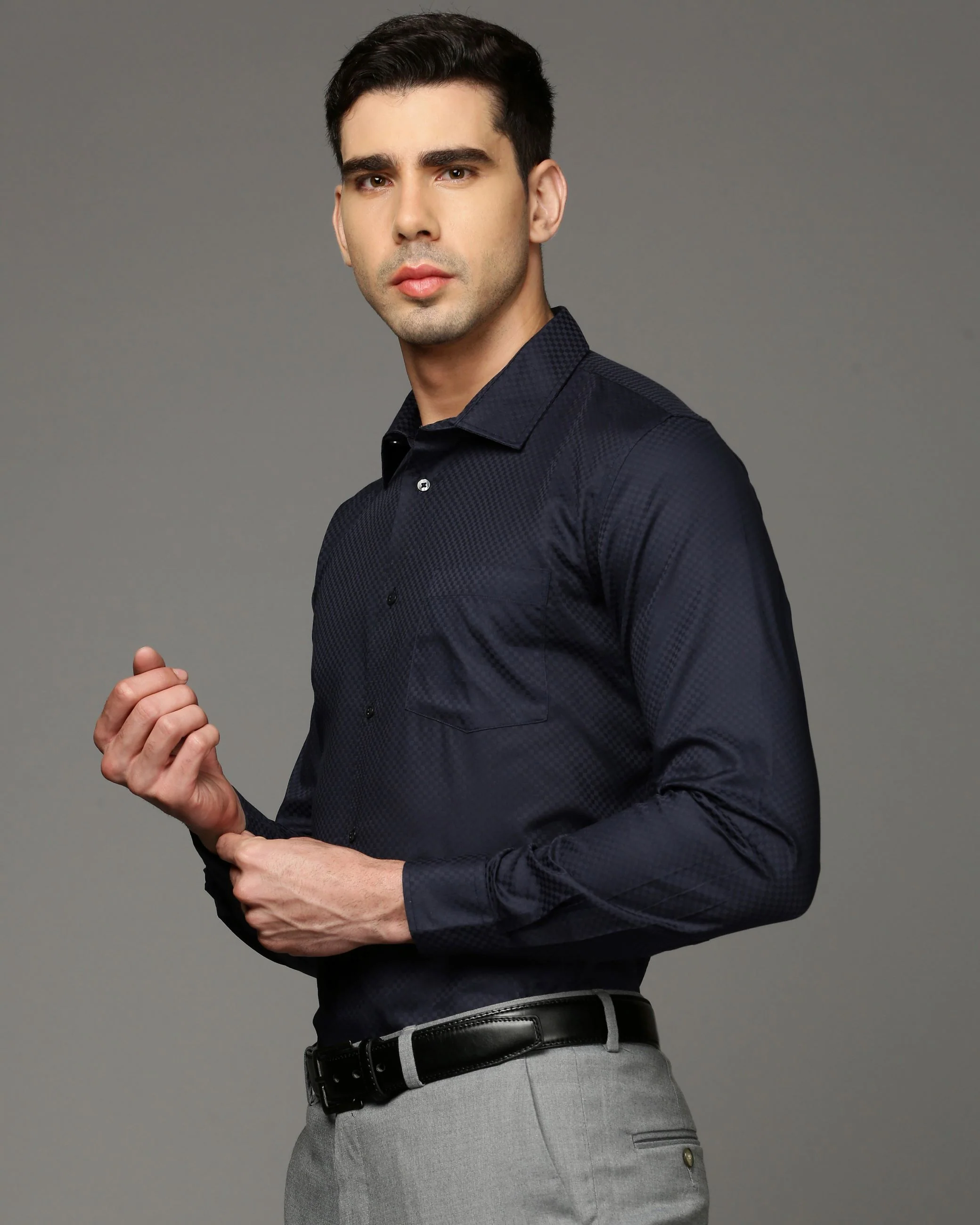 Men Navy Blue Cotton Blend Slim Shirt - Image 3