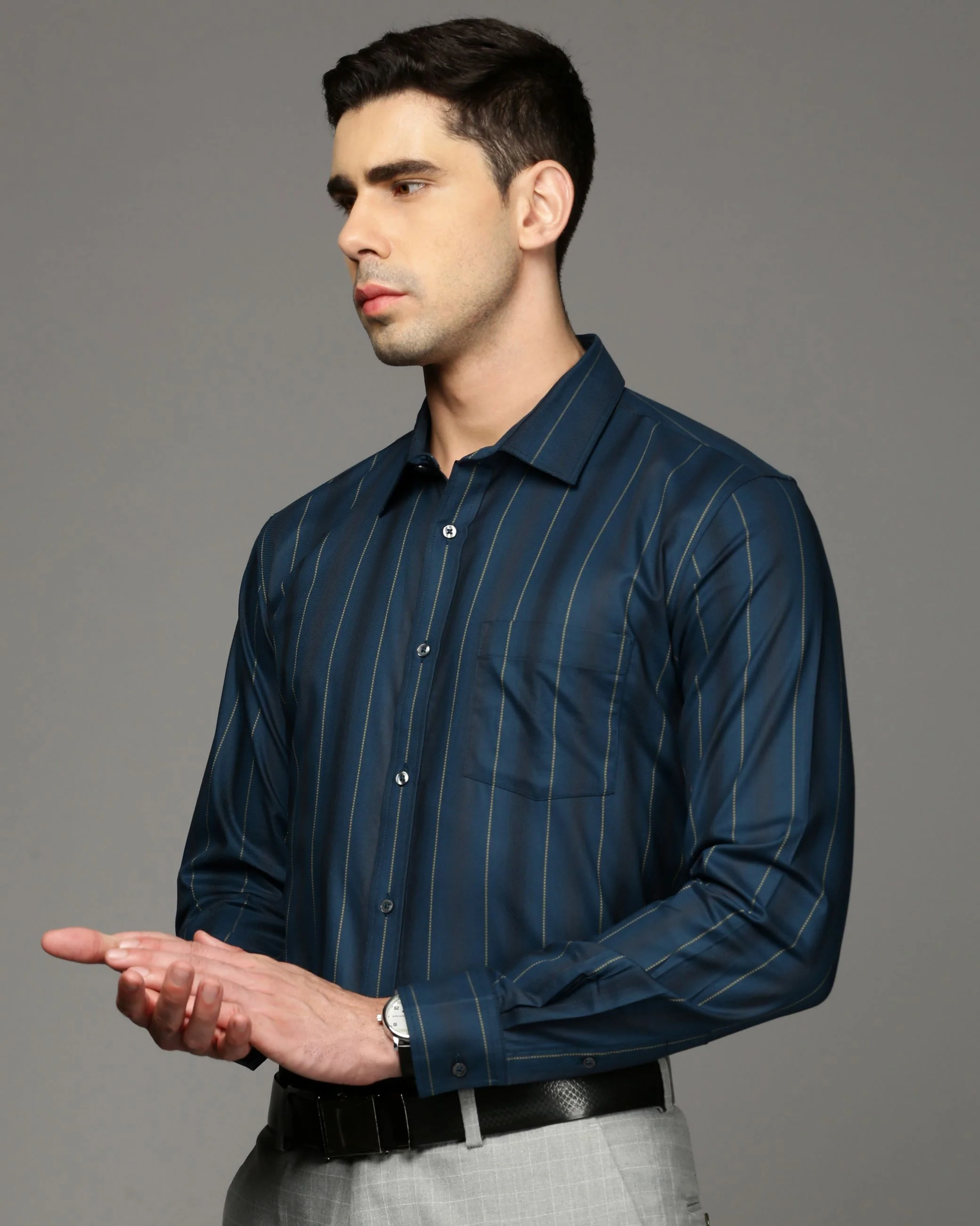 Men Navy Blue Cotton Blend Slim Shirt - Image 3