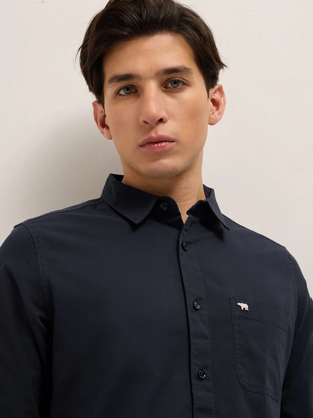 Men Navy Blue Cotton Solid Slim Fit Casual Shirt - Image 5