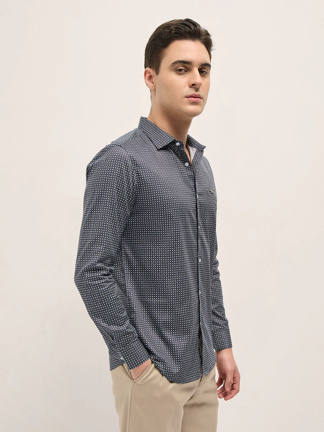 Men Navy Blue Geometric Printed Tailored Fit Formal Shirt - Image 3