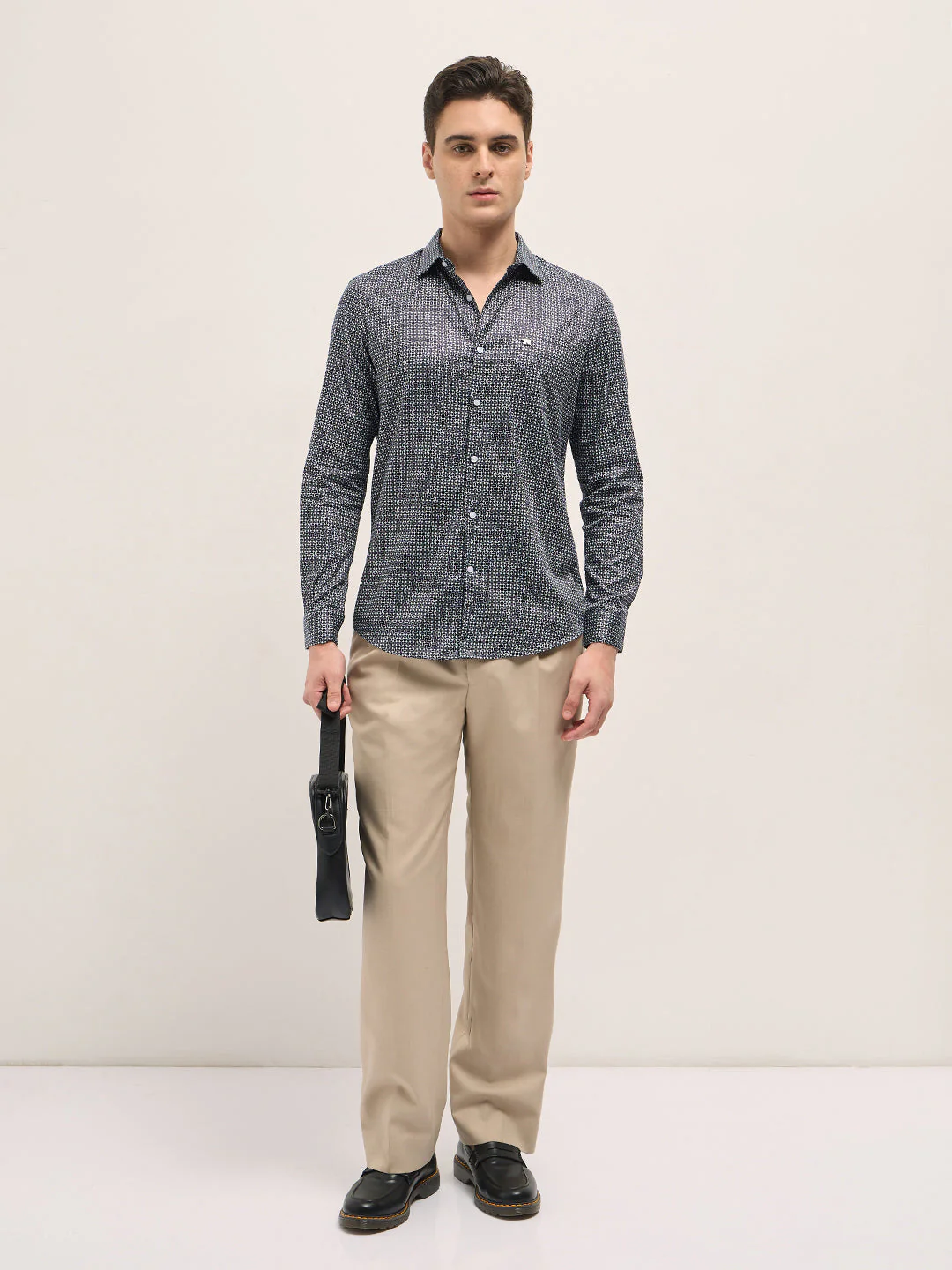 Men Navy Blue Geometric Printed Tailored Fit Formal Shirt - Image 4