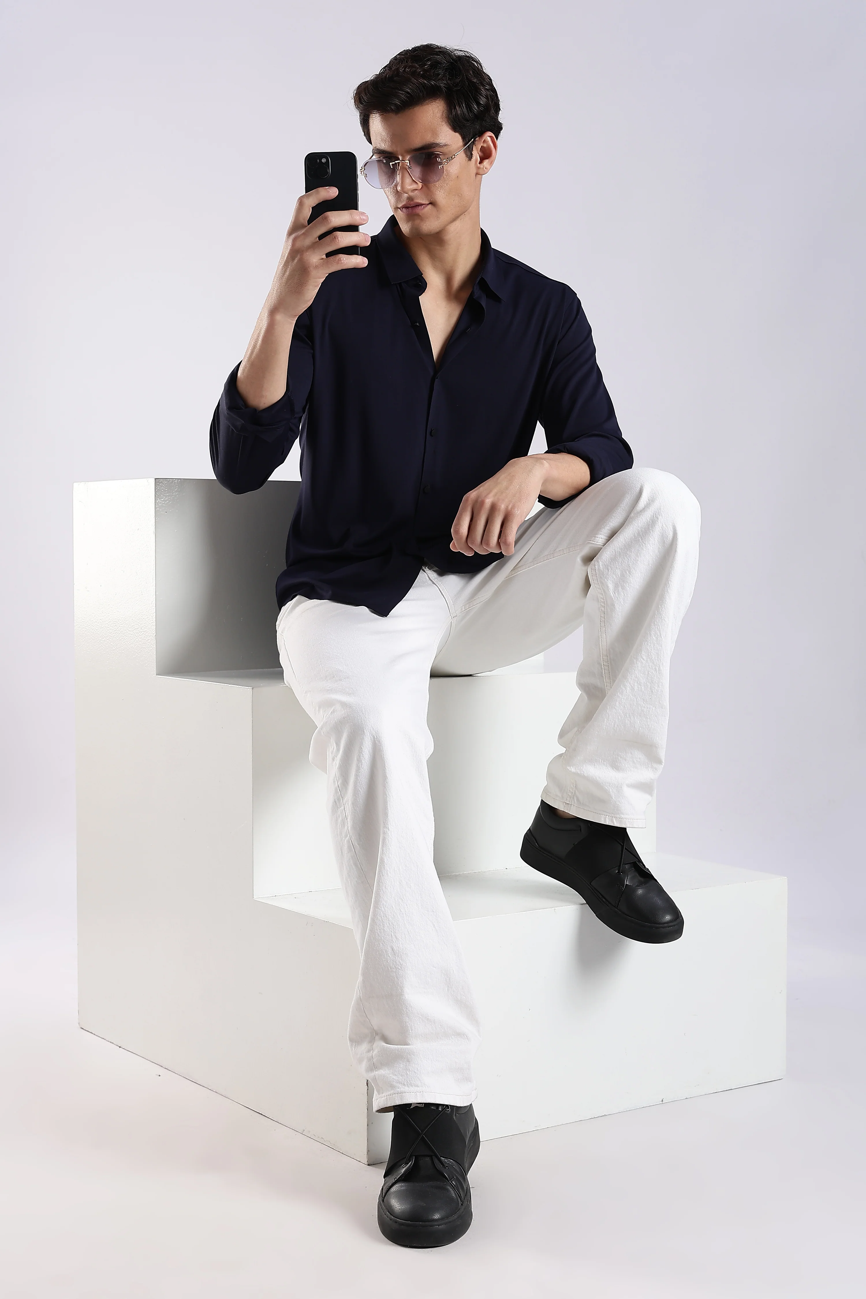 Men Navy Blue Knitted Slim Fit Shirt - Image 9