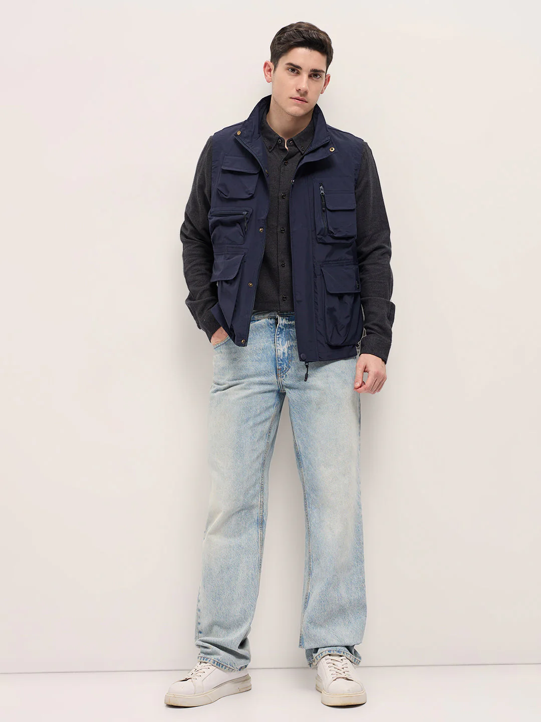 Men Navy Blue Outdoor Utility Multi-Pocket Vest Jacket - Image 4