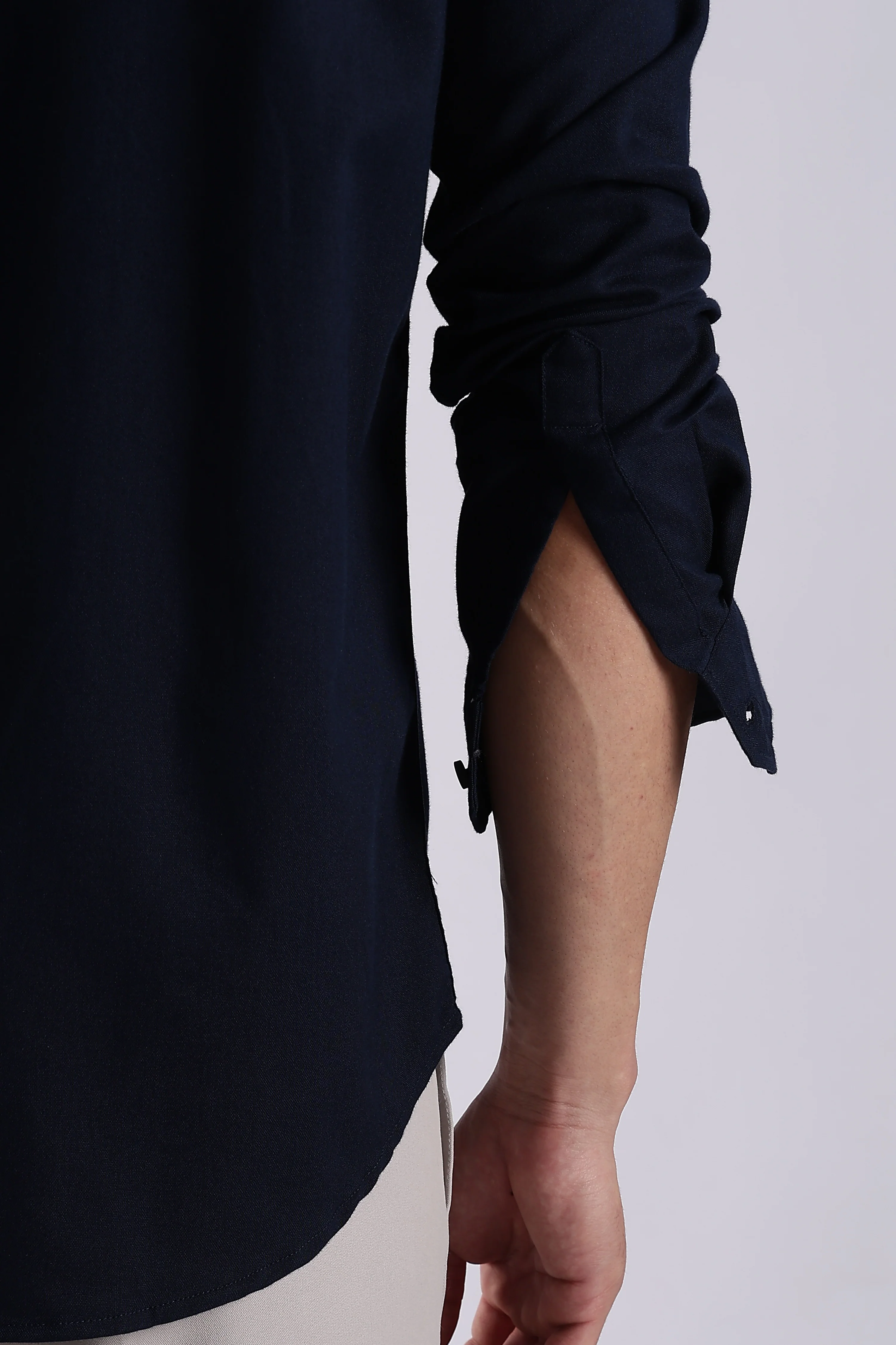 Men Navy Blue Oxford Solid Shirt - Image 8
