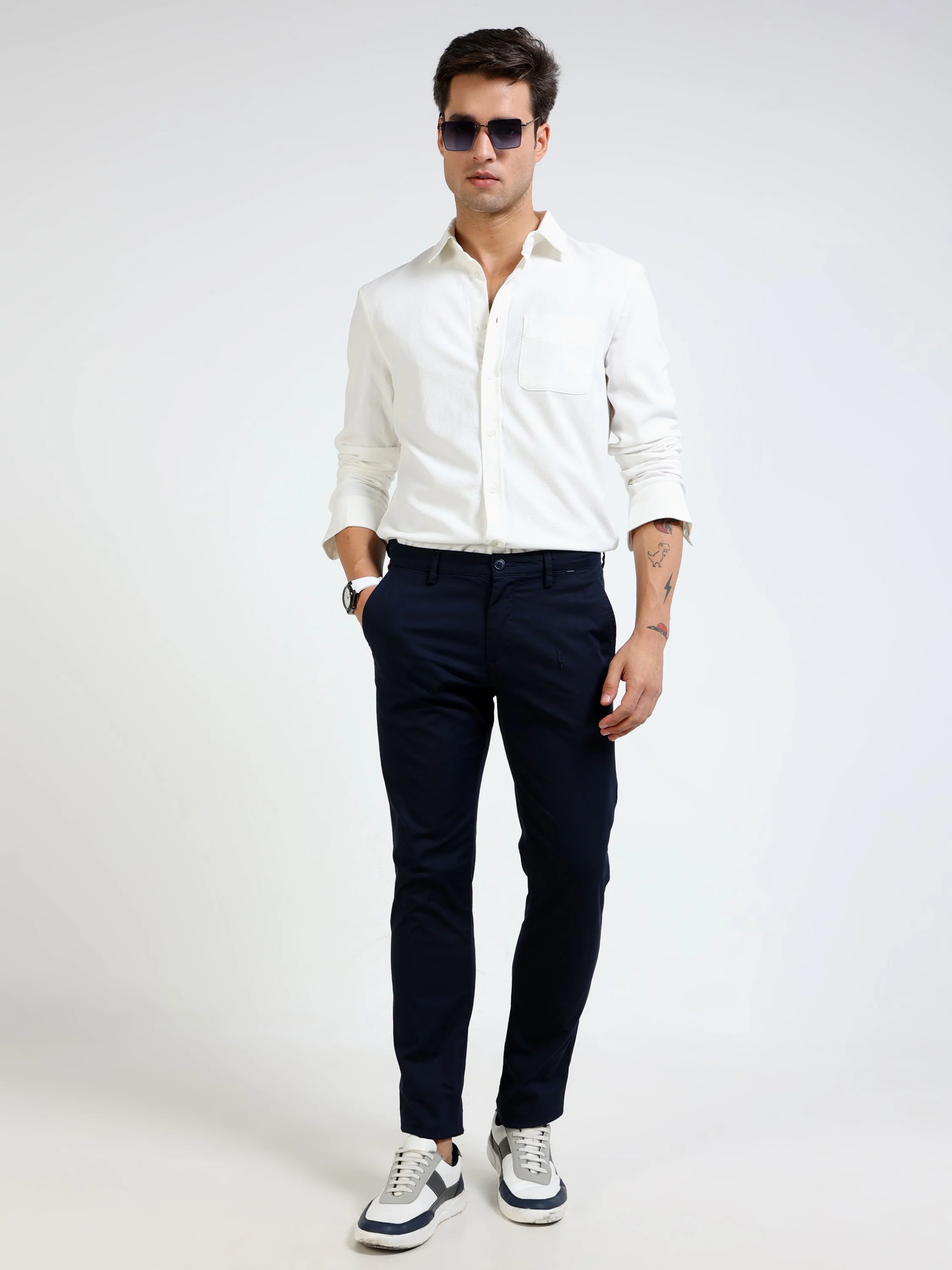 Men Navy Blue Slim Fit Pant - Image 2