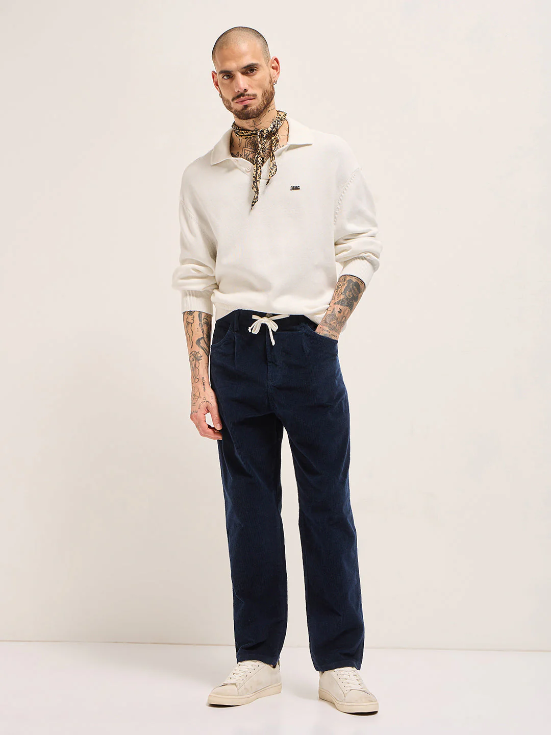 Men Navy Blue Solid Baggy Fit Corduroy Cotton Pant - Image 4