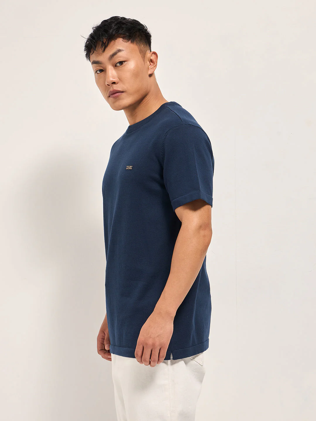 Men Navy Blue Solid Regular Fit Ribbed Crew Neck T-shirt - Image 3