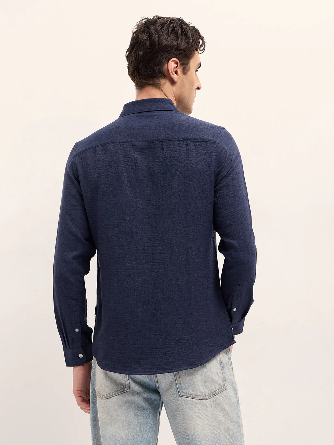 Men Navy Blue Solid Seersucker Effect Slim Fit Casual Shirt - Image 2