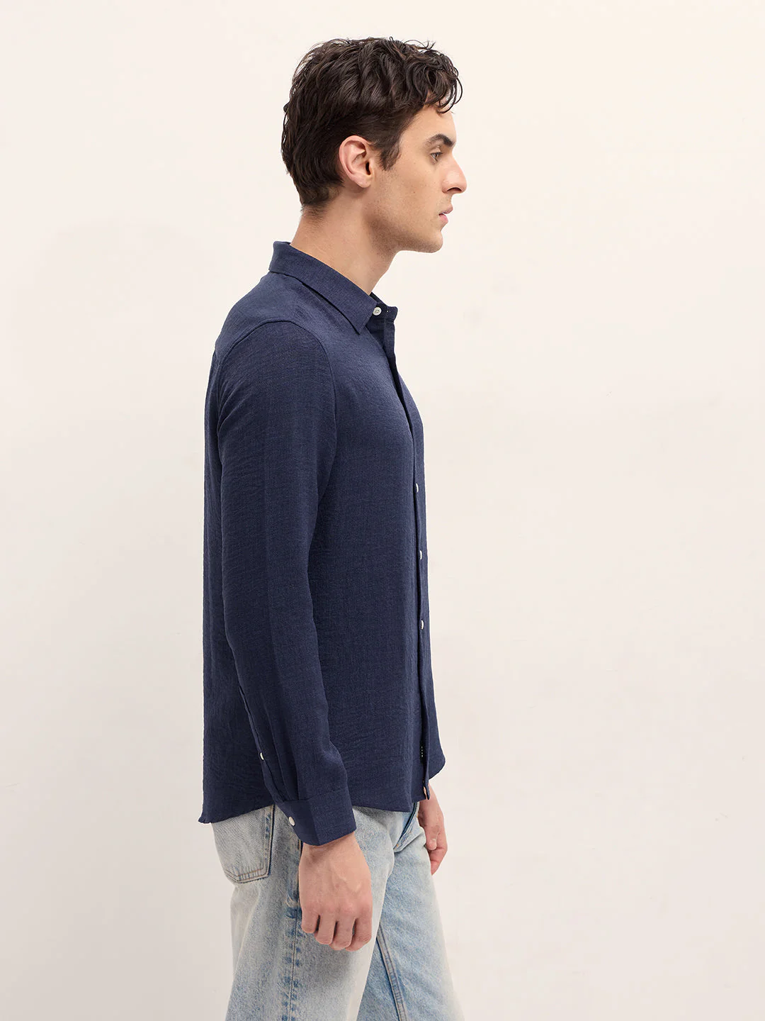 Men Navy Blue Solid Seersucker Effect Slim Fit Casual Shirt - Image 3