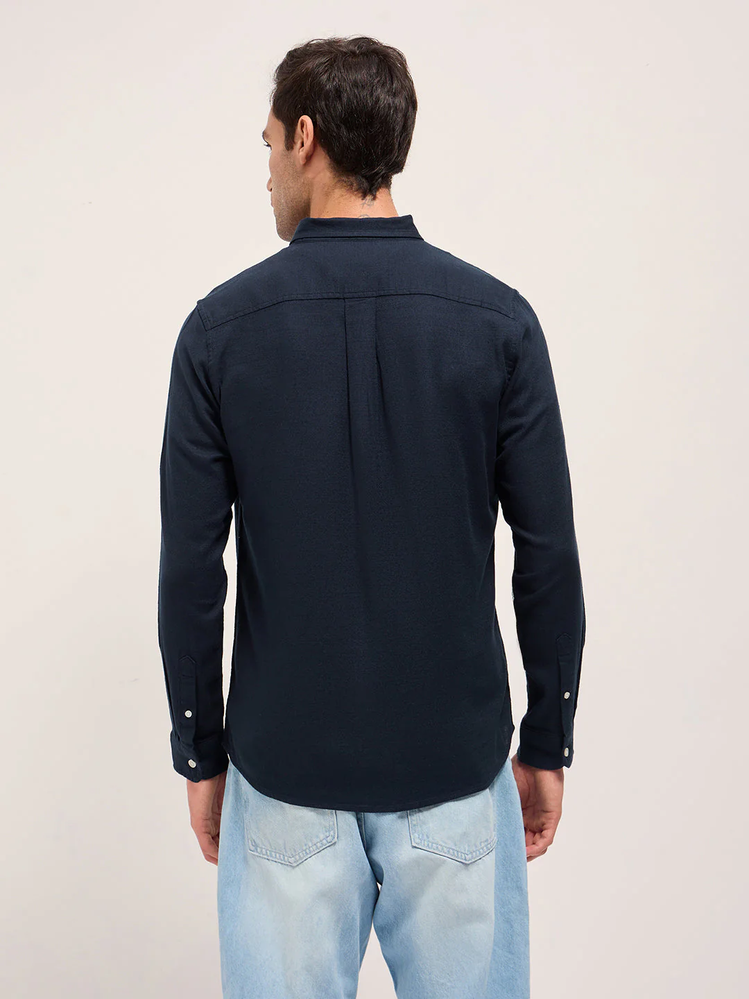Men Navy Blue Solid Slim Fit Cotton Casual Shirt - Image 2