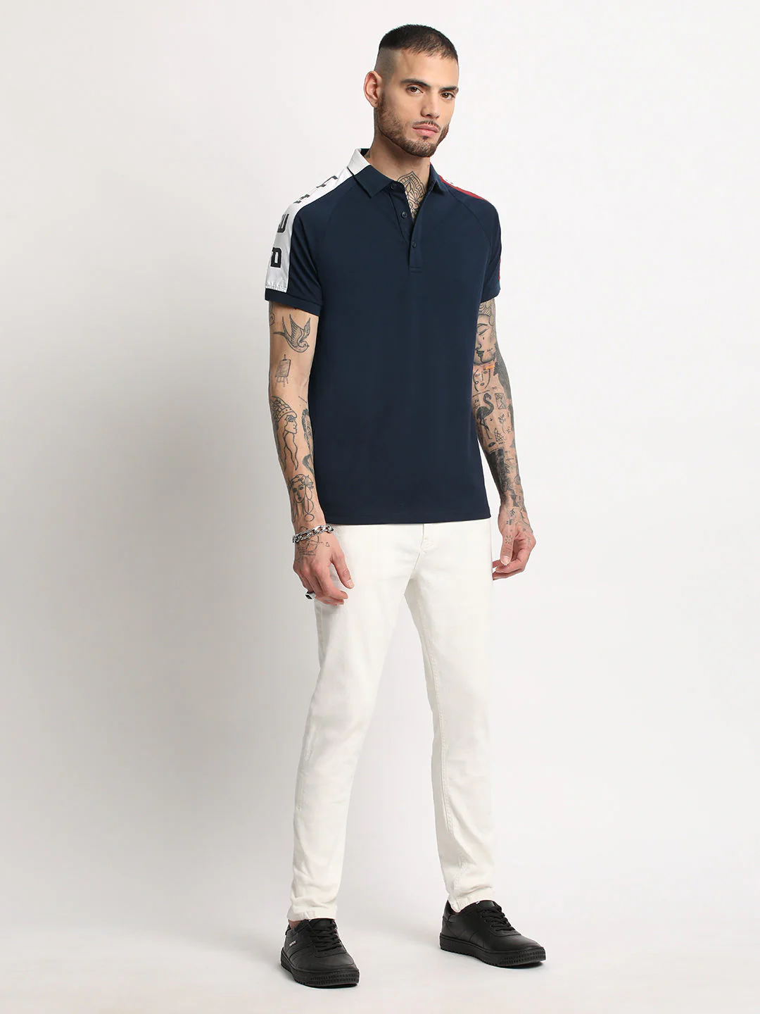 Men  Navy Colourblocked Polo T-shirt - Image 5