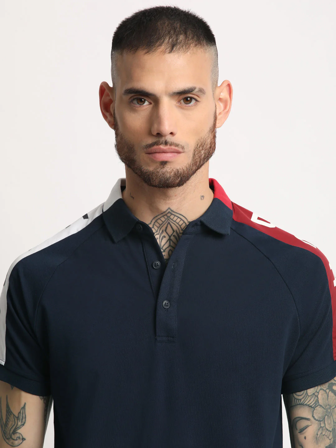 Men  Navy Colourblocked Polo T-shirt - Image 6