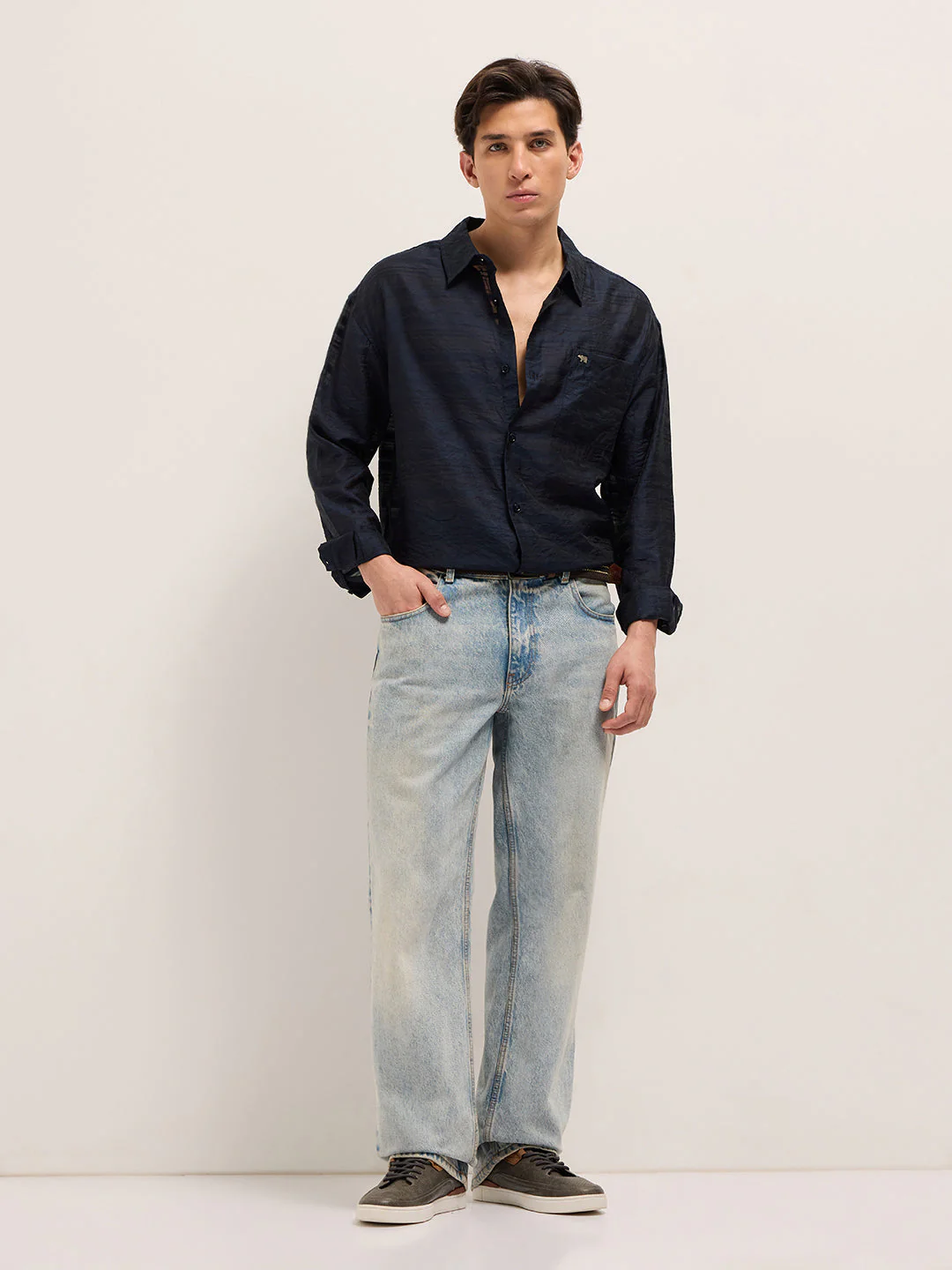 Men Navy Crinkled Horizontal Textured Stripe Relaxed Fit Casual Shirt - Image 4