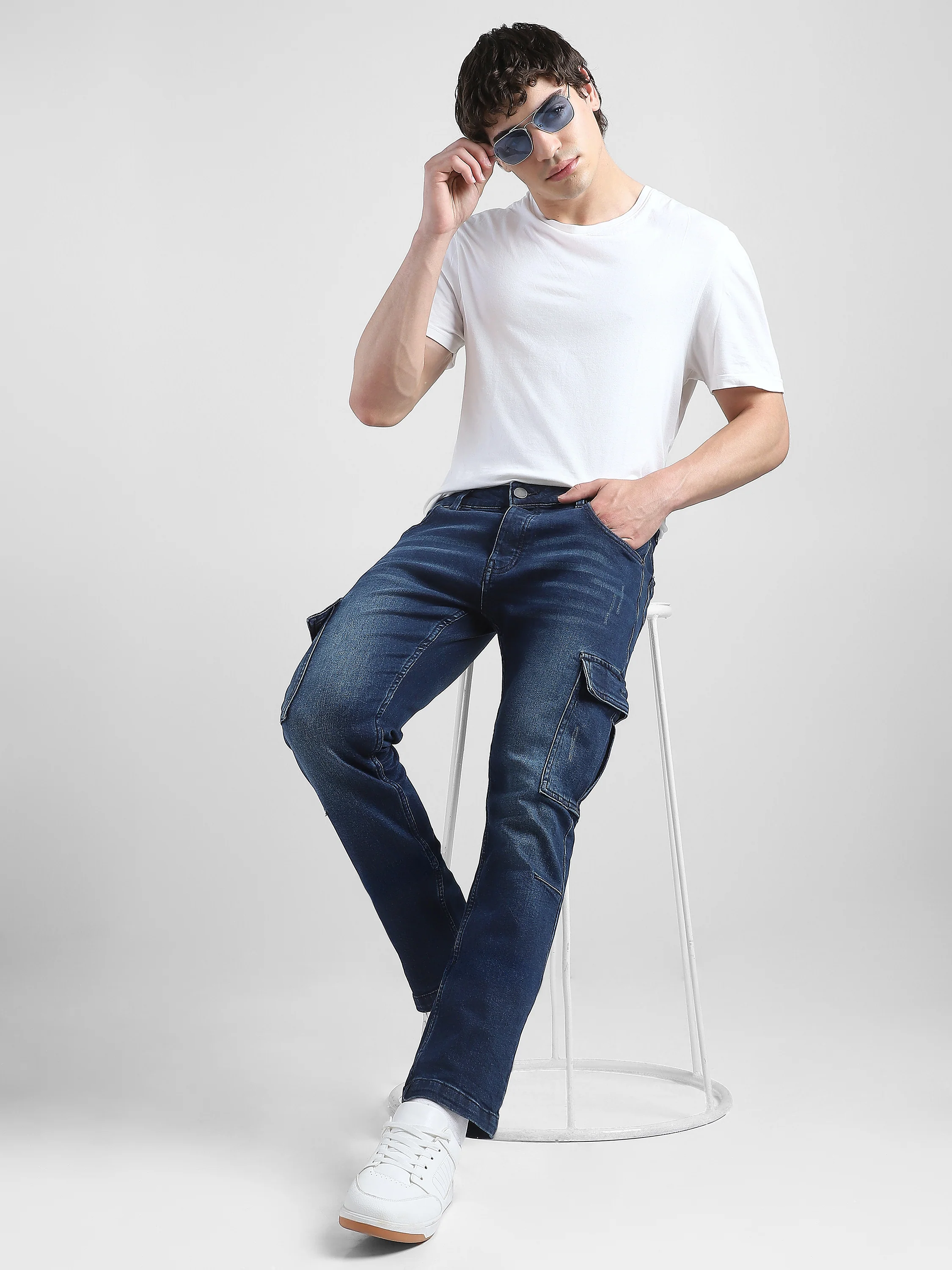 Men Navy Denim Mid Rise Cargo Pants - Image 3