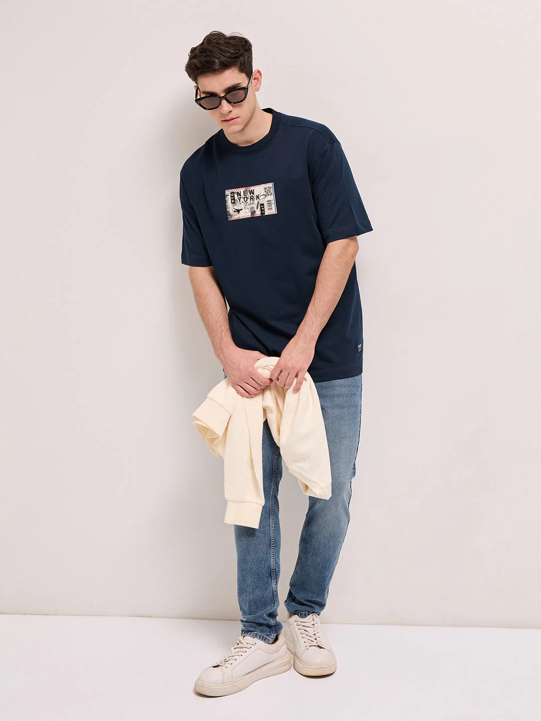 Men Navy Oversize Graphic Printed Crew Neck T-shirt - Image 4